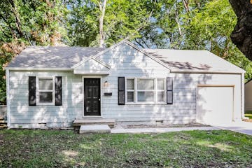 8906 Richards Dr. Raytown, MO 64133